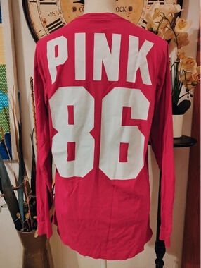 PINK Victoria’s Secret Long Sleeve Tee | Men’s Fit Small